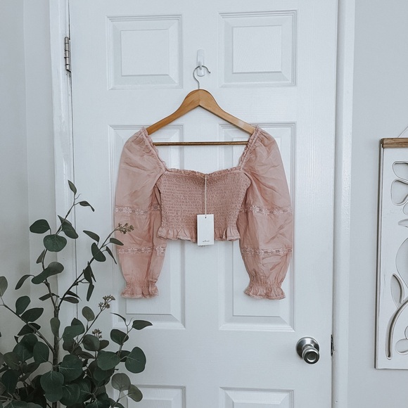 Wilfred Aritzia Pink Smocked Blouse NWT - Picture 3 of 7